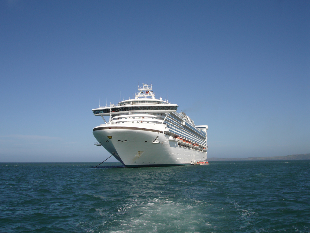 Cruise_ship